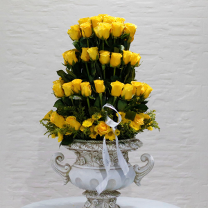 yellow roses fountain (نافورة الورد الاصفر)
