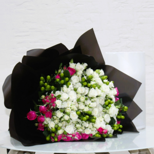 White & pink bouquets ( باقات بيضاء و وردية)
