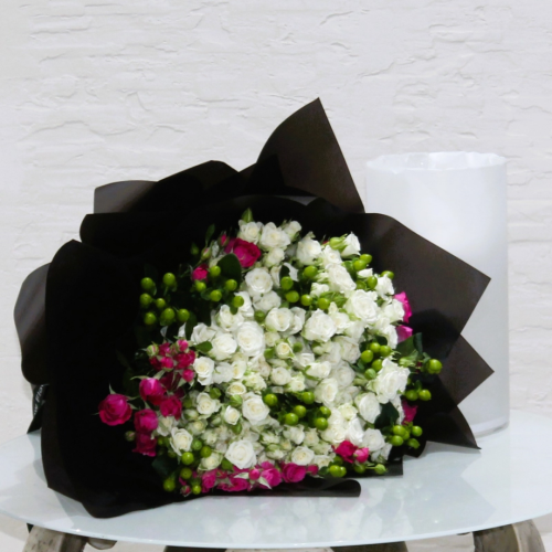 White & pink bouquets ( باقات بيضاء و وردية)