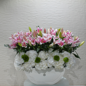 Fragrant pink boat (وردي عطري)