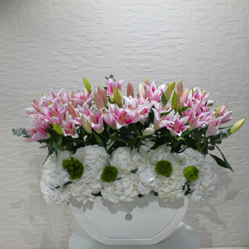 Fragrant pink boat (وردي عطري)